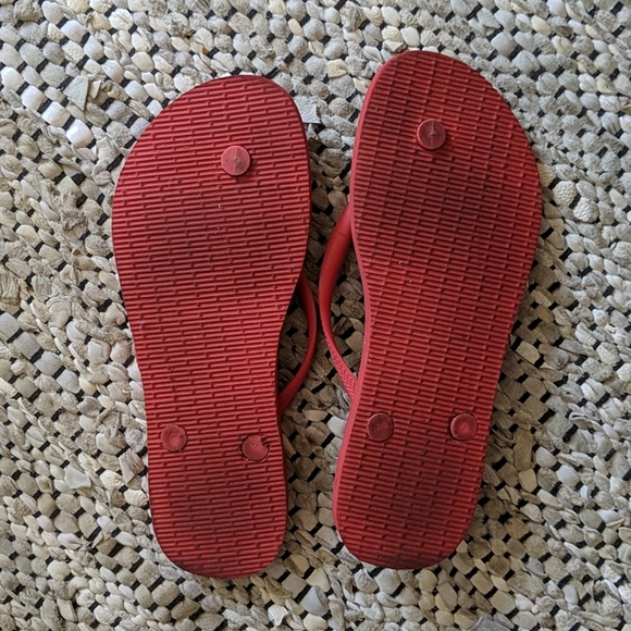 MOVING! Make an offer! Red leopard havaianas - Picture 2 of 2